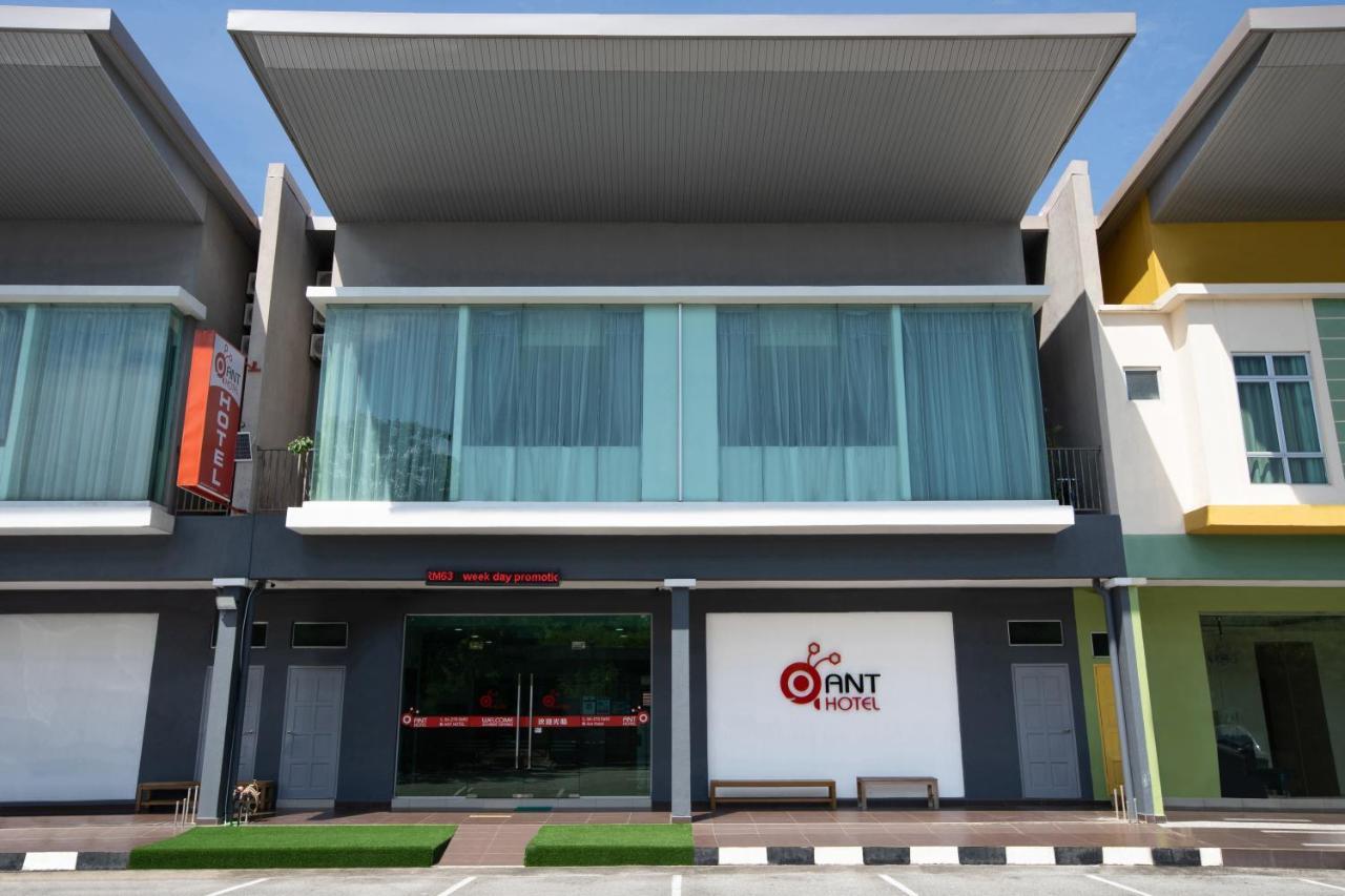 Ant Hotel Malacca Exteriör bild